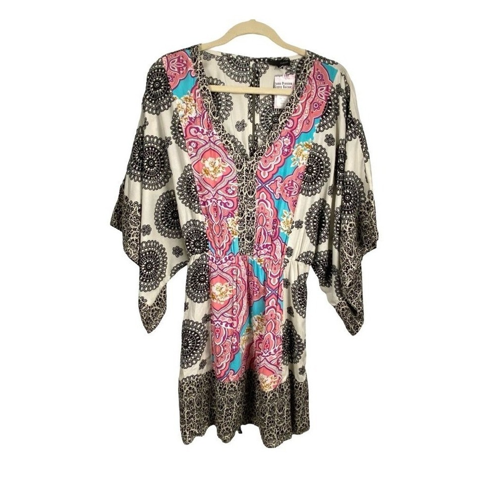 LovPosh Boho Floral Geometric Kimono Sleeve V Neck Dress Size M